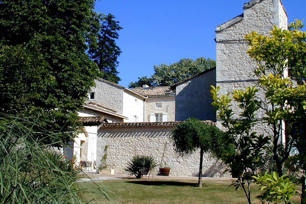 Appartement dans Chateau Hotel in Roquecor, Quercy