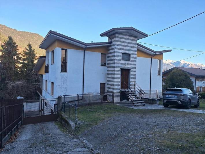 Ferienwohnung für 3 Personen, mit Balkon und Terrasse sowie Garten und Ausblick
