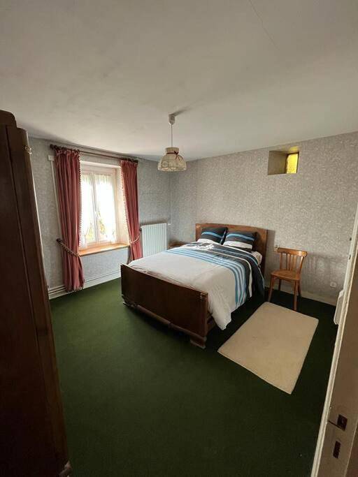 Location de vacances pour 10 personnes, avec jardin à Étival-lès-le-Mans - 2