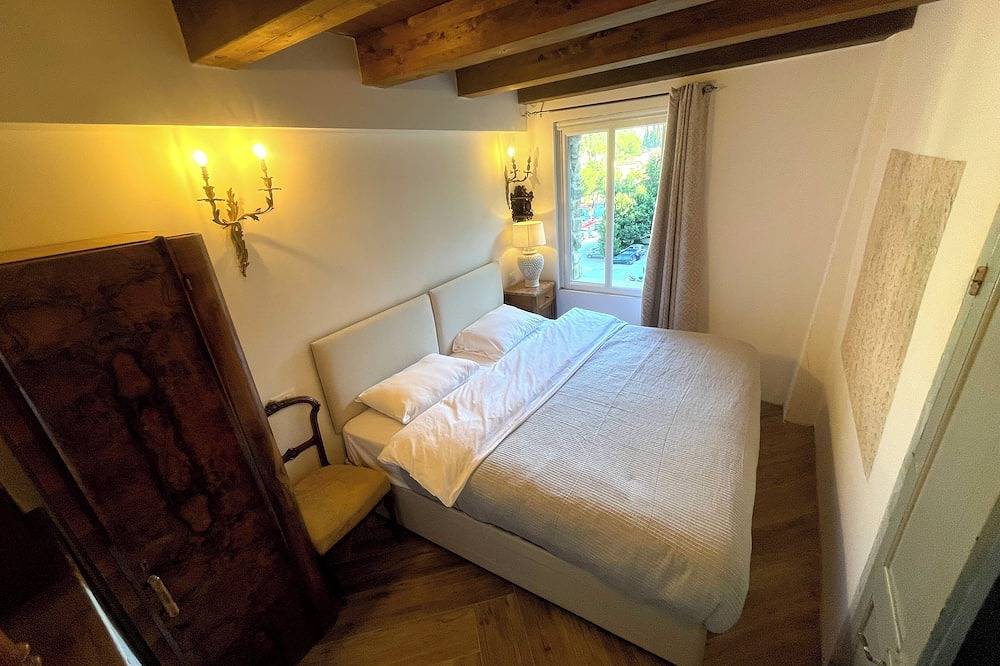 Apartamento entero, Casa Castello Sleeps 5 Isolabona Italy Sun Terrace Free Wifi in Isolabona, Alpes Ligures