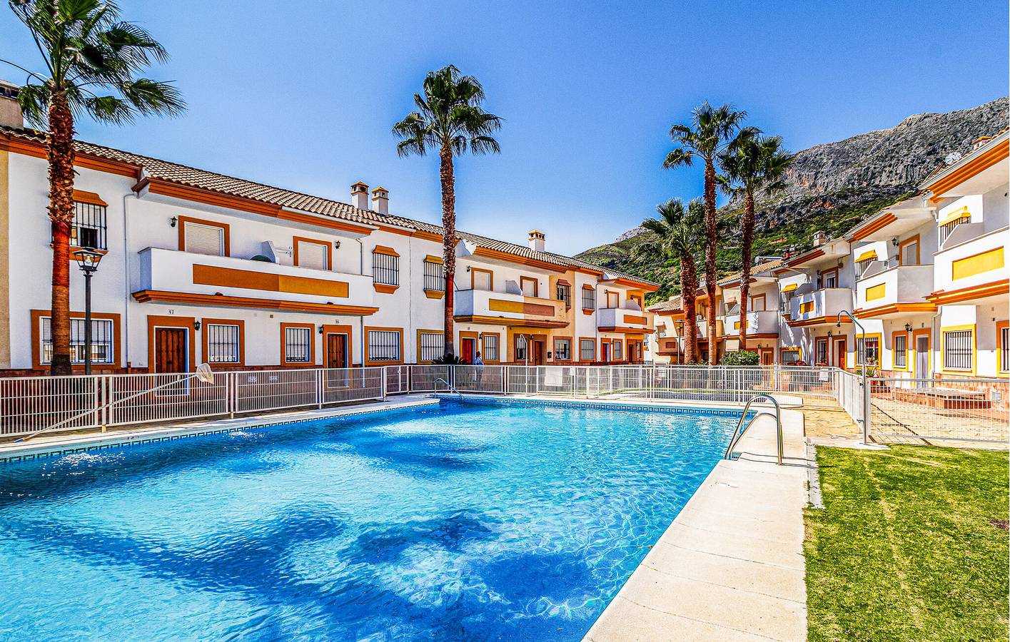 Casa Chic mit Pool und WLAN in der Nähe von La Casita und Rio Guadiaro in Benaoján, Málaga Provinz