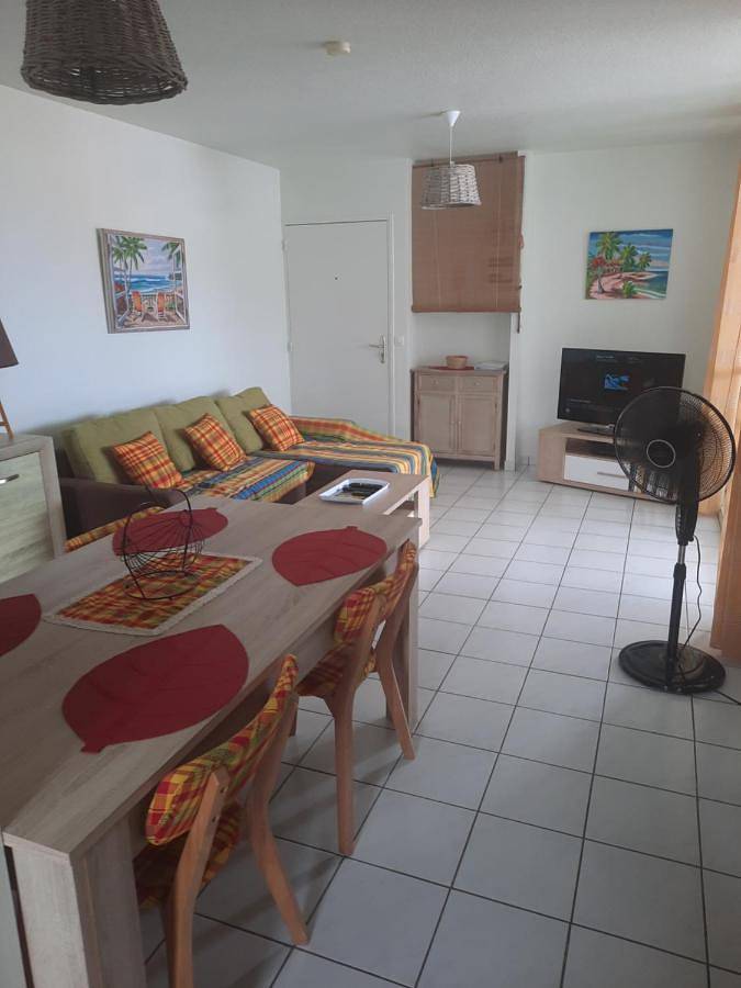 Gîte pour 4 personnes, avec vue et terrasse, animaux acceptés dans Marina du Marin - 3