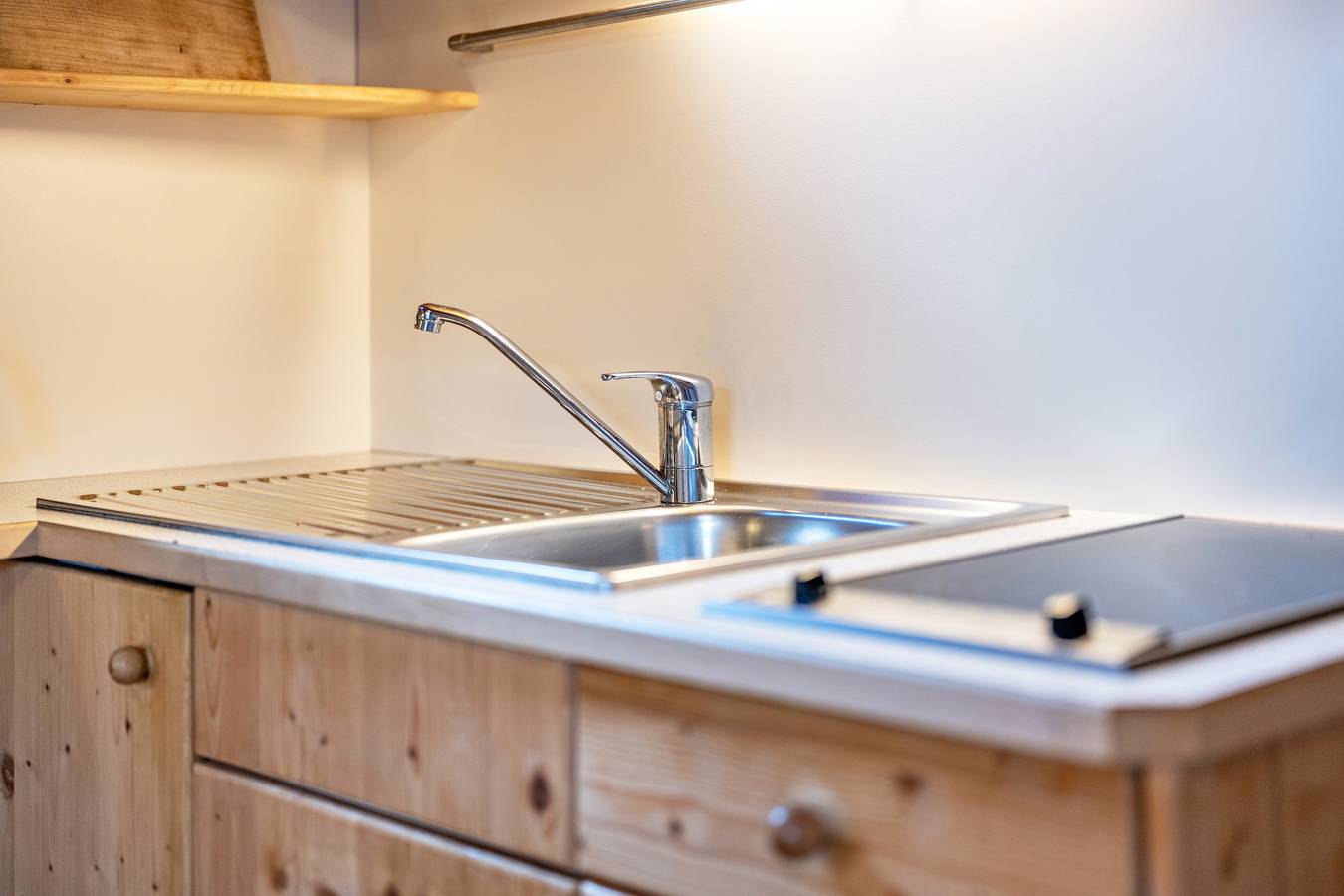 Ganze Wohnung, Ferienwohnung "Lindenhof Apt 3" mit Balkon & Wi-Fi in Dörfl, Vintl