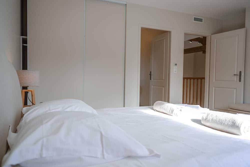 Sehr privat Hochspezifische 4 Schlafzimmer Villa mit Pool und Garten in Castelnau-de-Montmiral, Albi und Umgebung
