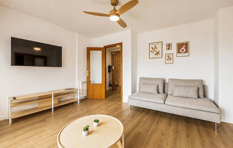 Apartamento vacacional entero, Encantador apartamento de 70 m² con piscina y terraza cerca de Playa del Serradal in Benicasim, Costa del Azahar