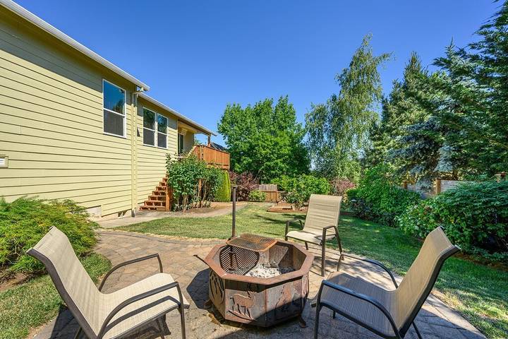 Vacation house for 6 people, with terrace and yard - 1