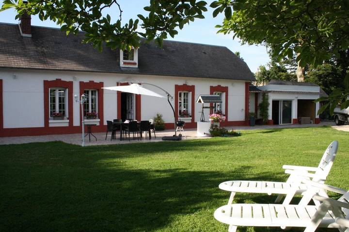 Gîte pour 6 personnes, avec Terrasse ainsi que Jardin et Sauna