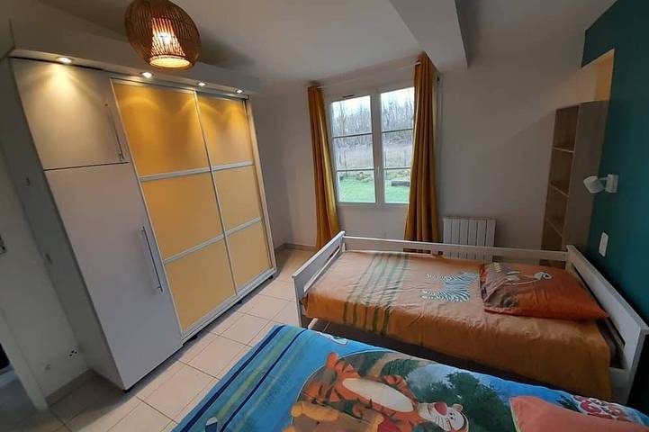 Equipped kitchen, 2 bedrooms, living room, garden, 10min from Parc de Beauval. in Noyers-sur-Cher, Romorantin-Lanthenay und Umgebung