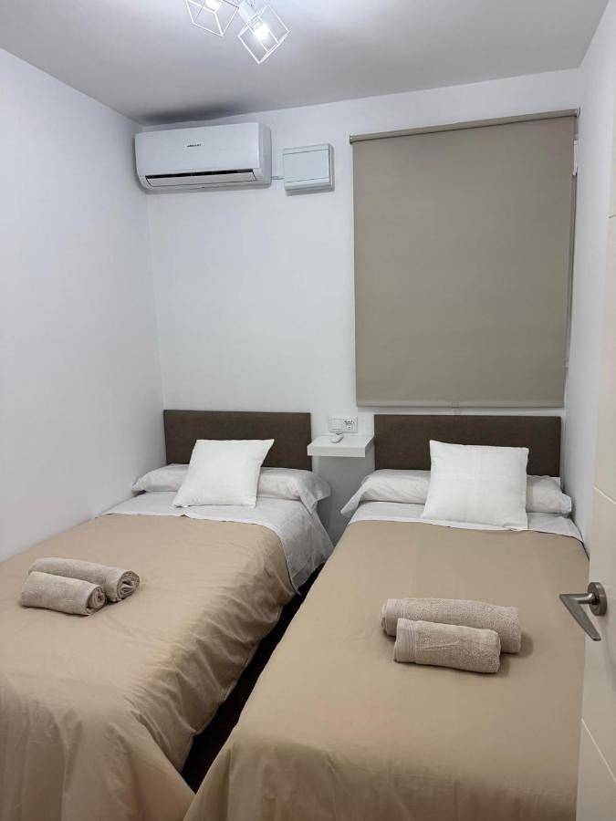 Gîte pour 6 personnes, avec vue à Lora del Río - 2