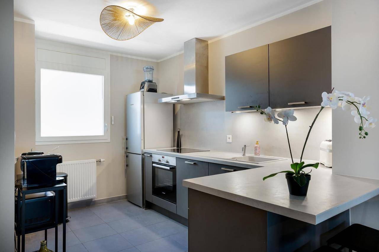 Appartement entier, Two-Room Apartment in Saint-Genis-Pouilly, Gex
