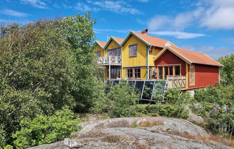 Ferienhaus für 12 Personen, mit Terrasse und Whirlpool sowie Garten und Pool in Bohuslän - 2