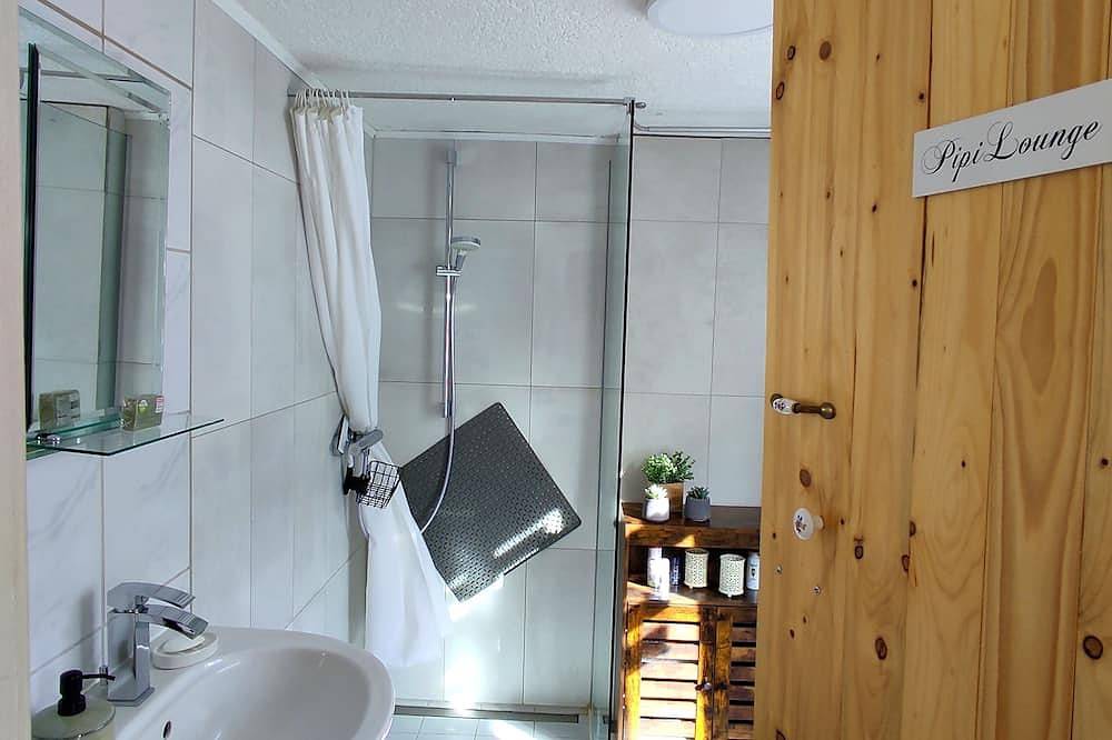 Ganze Wohnung, Landhaus Steffenshagen mit großem Garten in Steffenshagen (Brandenburg), Pritzwalk