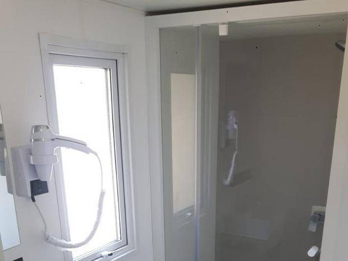 Flower Camping de l'Olivigne - Mobilheim 4 personen - Homeflower Premium 29 m² 2 Zimmer + Terrasse 17m² + Tv + Lv + Clim + Plancha 4 Pers. in Bize-Minervois, Mittelmeerküste (Frankreich)