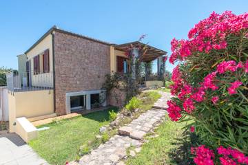 Villa per 5 Persone in Lu Caloni, Porto Pozzo, Foto 2