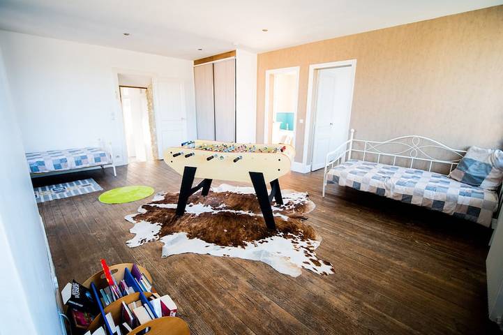 « Les agapes » Grand gîte de 350 m2 dans parc clôt jusqu’à 18 personnes. in Monceau-le-Waast, Aisne