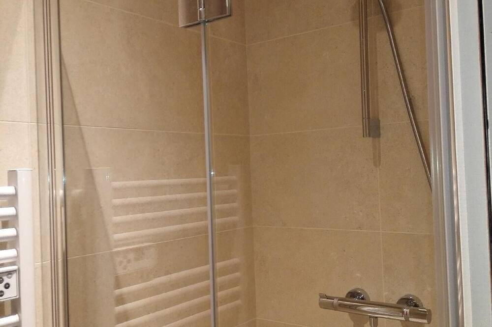 Ganze Wohnung, T2 Helle Stadtzentrum Voltaire Zimmer Hof in Saint-Quentin, Aisne