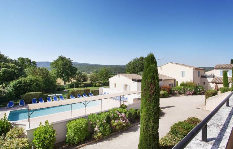 Appartement de vacances pour 6 personnes, avec Terrasse et Piscine