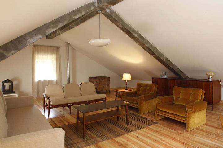 Location de vacances pour 10 personnes, avec jardin ainsi que terrasse et piscine dans Fornos de Algodres - 2