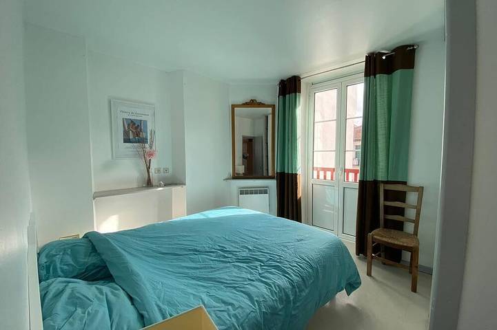 Gîte pour 5 personnes, avec Balcon et Piscine dans Office De Tourisme De Ciboure - 3
