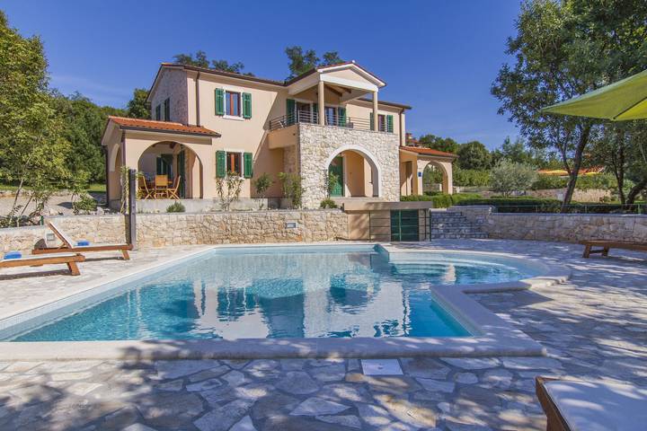 Holiday rental for 10 people, with pool and balcony in Croatia