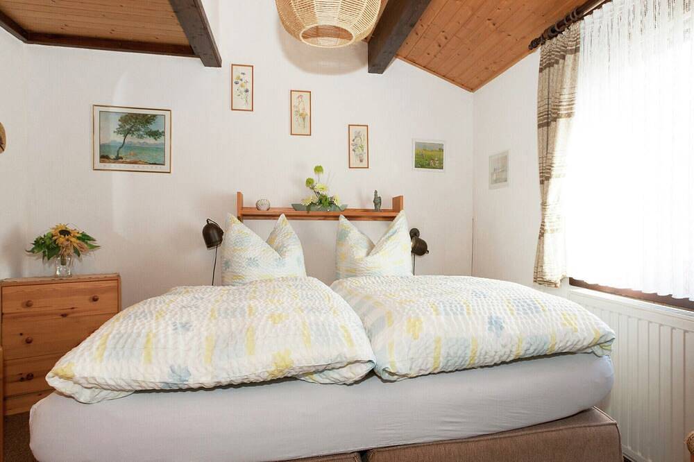 Ferienhaus am Hennesee mit Terrasse in Meschede, Hochsauerlandkreis