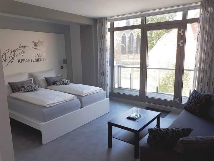 Ganze Ferienwohnung, Bugenhagen - Classic Appartements - 4 Fw 4 m. 1 komb. Wohn-Schlafr., Küchenzeile, Du+Wc, 3 P., 2. Og, 45 m² in Arnstadt (Thüringen), Arnstadt