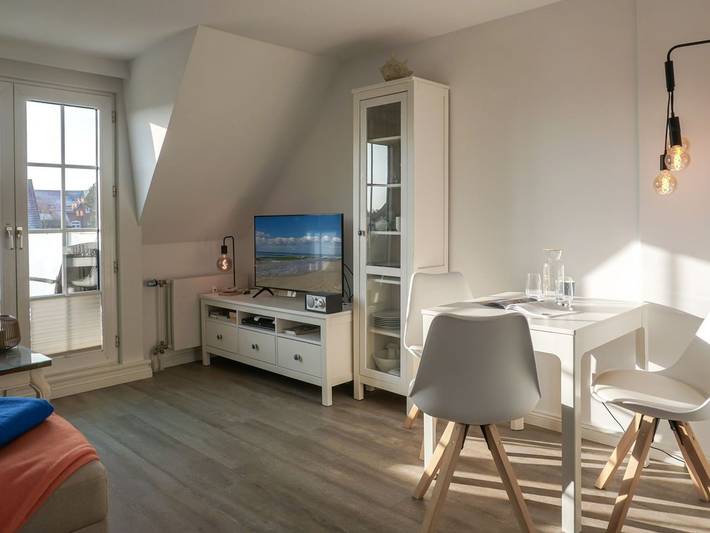 Ganze Ferienwohnung, Landhaus Westerhörn, Lütt Sünn, App. 10 - Kleine Sonne, sündhaft groß. in Nordfriesische Inseln (Schleswig-Holstein) (Schleswig-Holstein), Wenningstedt