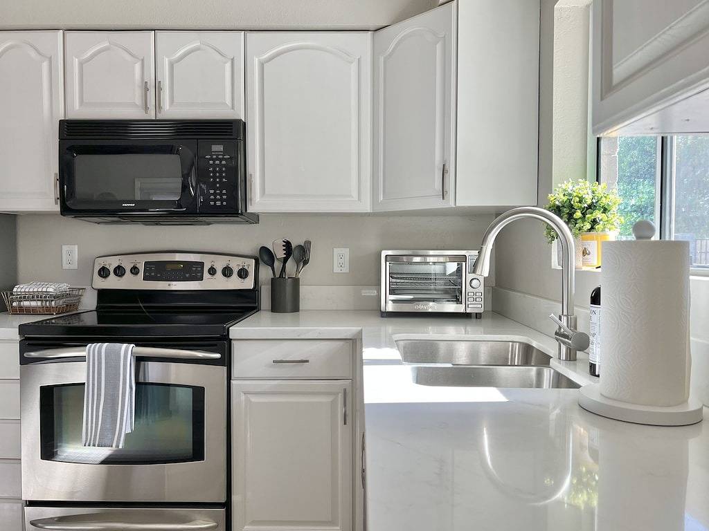 Comfy & Cozy *Pet Friendly* Downtown Gilbert Home in Gilbert, Maricopa County