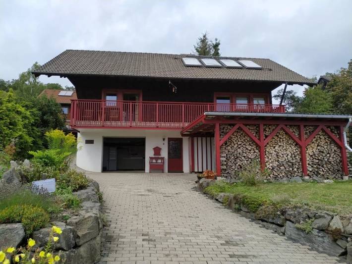 Ferienwohnung für 6 Personen, mit Balkon und Garten sowie Ausblick in Bromskirchen