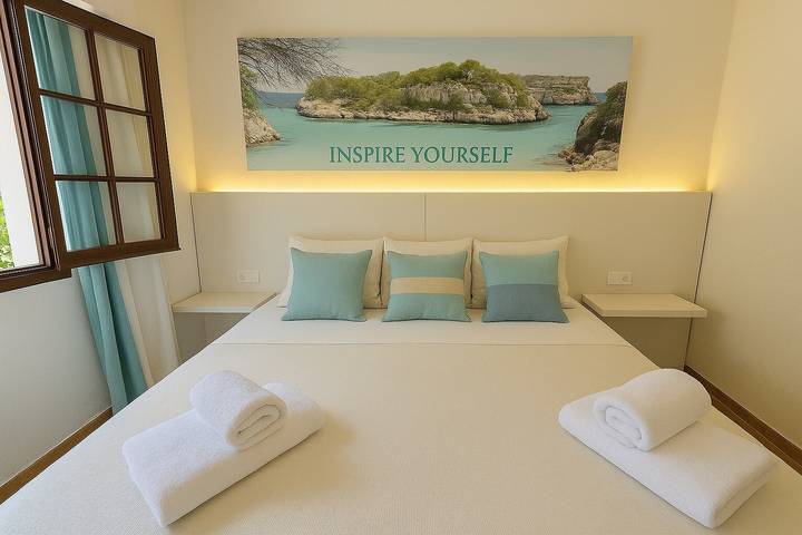 Apartamento entero, Apartamento Magda en Cala En Porter con piscina privada, Wi-Fi y aire acondicionado in Cala en Porter, Municipio de Alaior