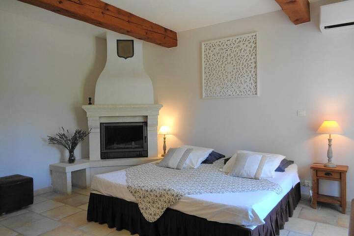 Chambre d’hôte pour 2 personnes, avec Terrasse et Jardin à Lacoste - 3
