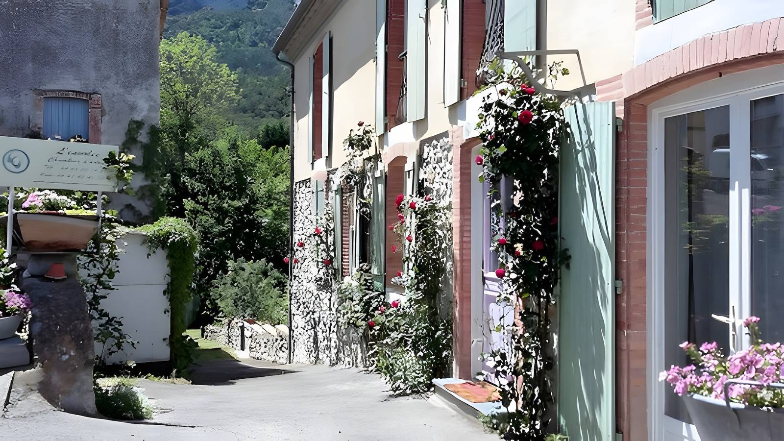 Chambre d'hôtes 'Chambre Colombe' avec terrasse partagée, jardin partagé et Wi-Fi in Belvianes-et-Cavirac, Parc naturel régional Corbières-Fenouillèdes