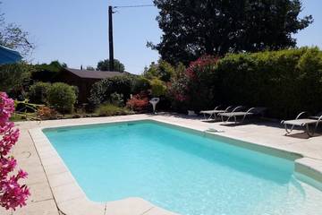 Cottage pour 4 personnes, avec jardin et terrasse à Tourrettes