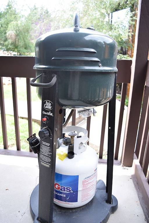 Vacation rental for 4 people, with pool and sauna as well as yard and hot tub in Park City UT