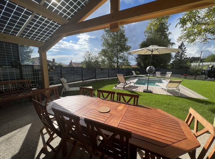 Gîte pour 6 personnes, avec jardin et piscine ainsi que jacuzzi et terrasse dans Parc Naturel Régional du Pilat - 2