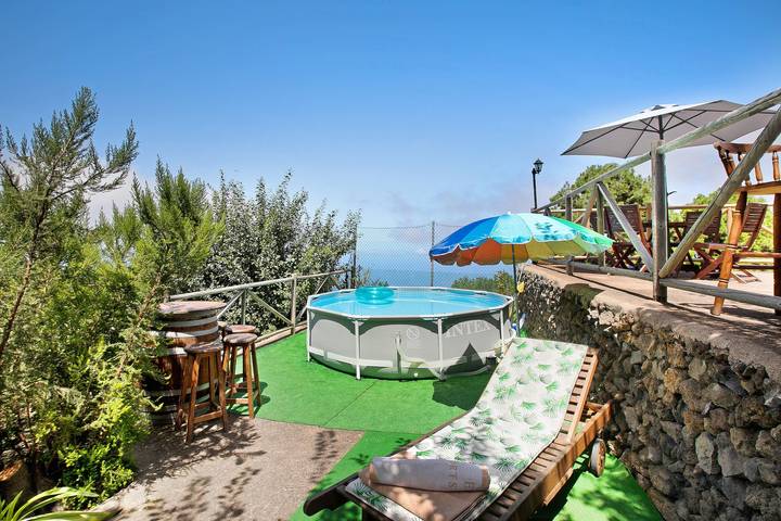 Casa vacacional "Finca Las Carmenes" con vistas al mar, piscina, terraza y jardín in Icod de los Vinos, Tenerife Norte