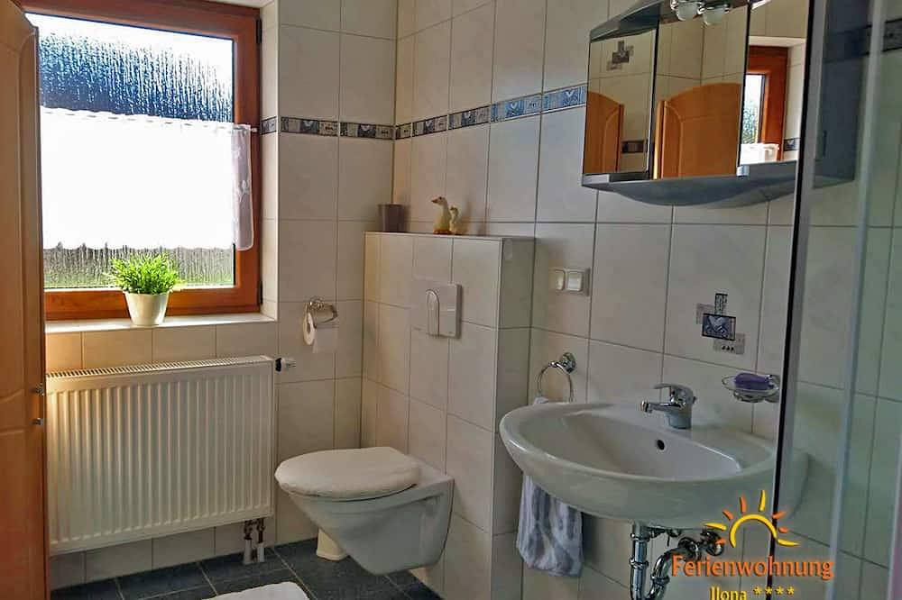 Ganze Wohnung, Helle und moderne Ferienwohnung für 4 Personen in Zweibrücken, Pfalz