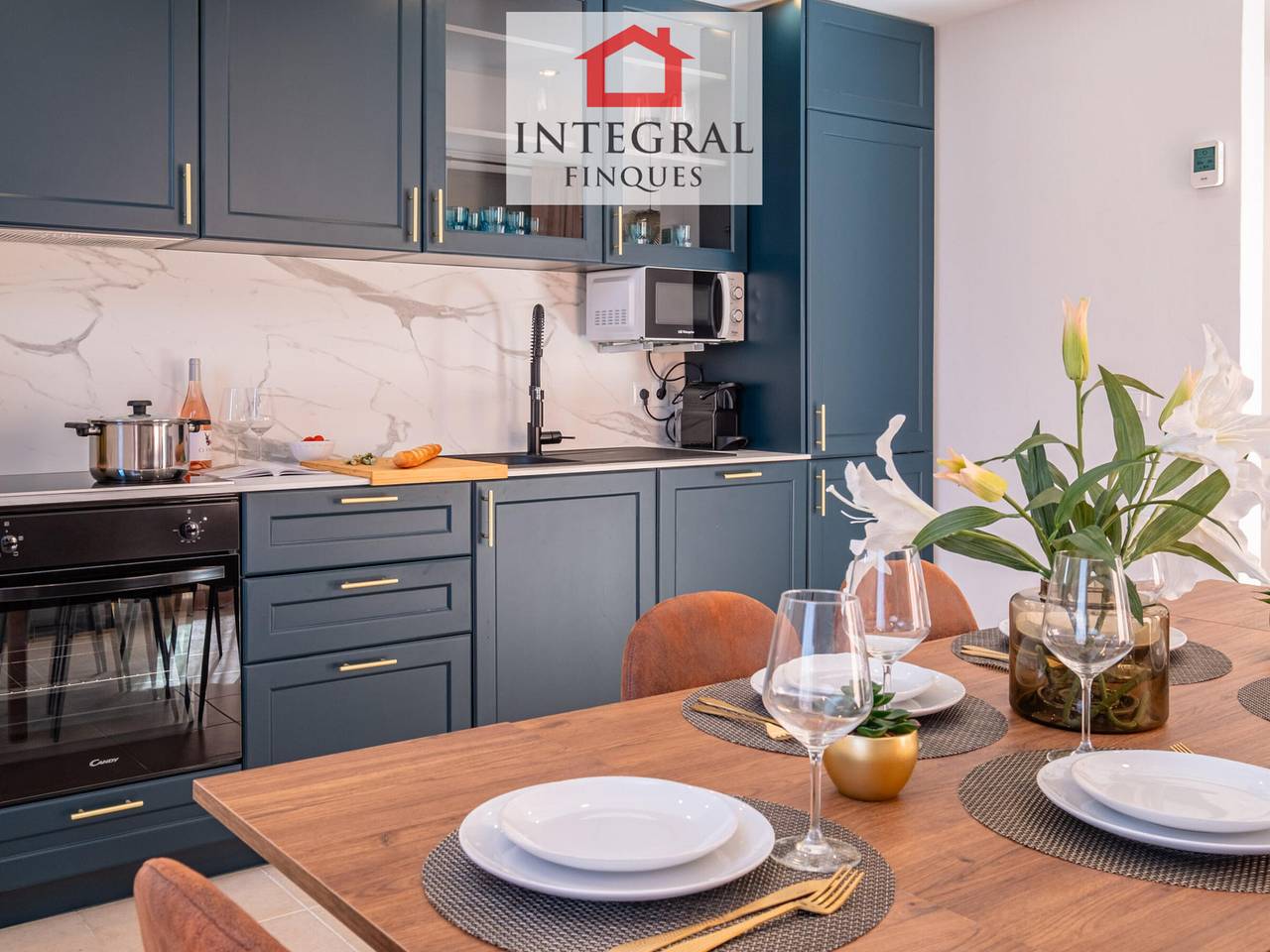 Entire apartment, Modern Apartment 3Br, 2Ba, Private Terrace, Ac & Wifi, 2nd Line to Platja Gran in Palamós, Costa Brava