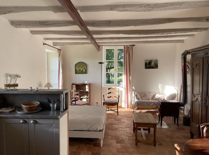 Gîte pour 3 personnes, avec terrasse ainsi que piscine et jardin dans Saône-et-Loire - 4