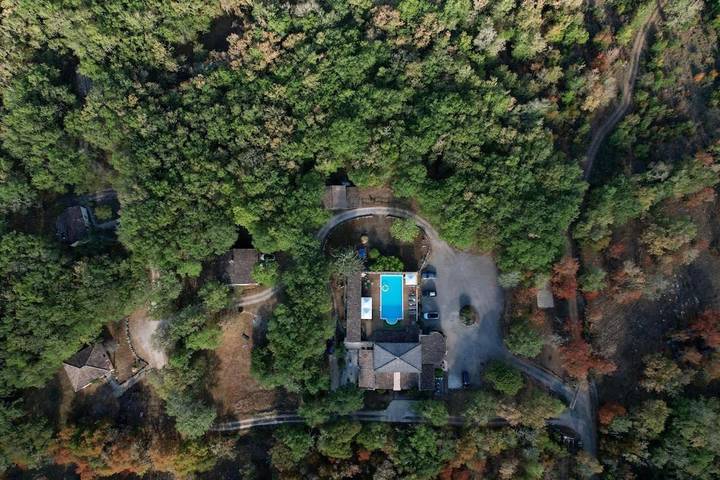 Maison de vacances pour 8 personnes, avec jardin ainsi que terrasse et piscine