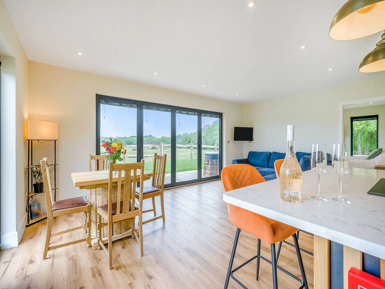 Hillview in Sussex Occidental