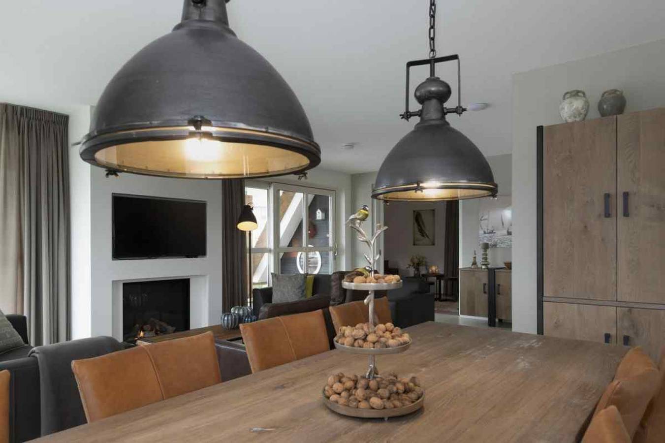 Luxe 8 persoons villa aan het Tjeukemeer in Friesland in Delfstrahuizen, Friesland
