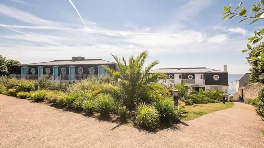 Gîte pour 6 personnes, avec Balcon et Piscine dans Plage Tres-Cadec