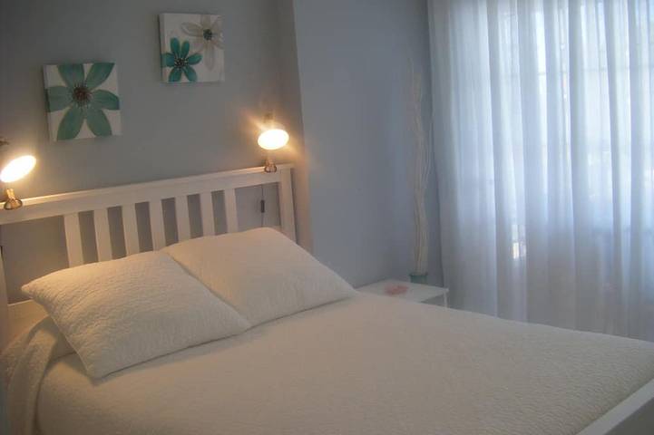 Appartamento intero, Grande appartamento a La Carihuela, 3 camere da letto, a 50 mt dalla spiaggia, luminoso in La Carihuela, Torremolinos