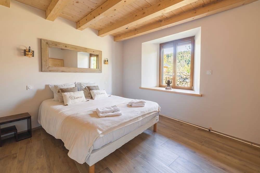 Ancienne Ferme Rénovée Avec Goût Dans un Hameau Reposant in Foncine-le-Haut, Parc naturel régional du Haut-Jura