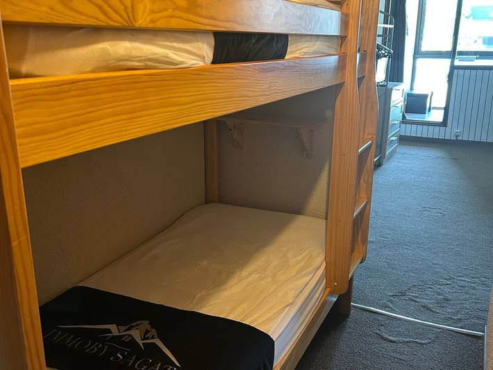 Gîte pour 4 personnes, avec terrasse, animaux acceptés dans Office De Tourisme Super Besse - 3