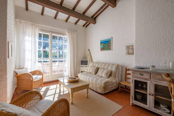 Maison de campagne pour 4 personnes, avec balcon et piscine, adapté aux familles à La Croix-Valmer - 3