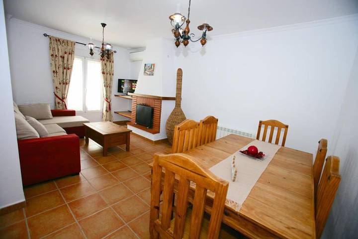 Casa rural para 6 personas, con vistas además de jardín y piscina en El Bosque - 3