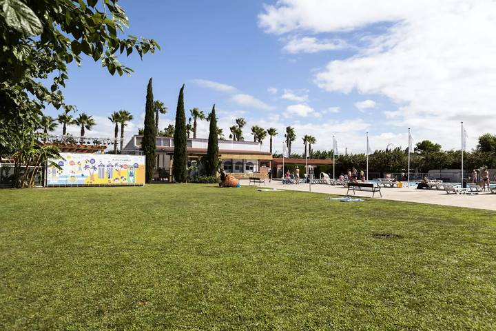 Casa rodante para 2 personas, con Terraza y Piscina en Cambrils