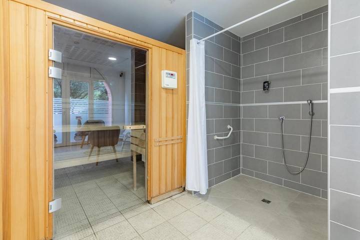 Location de vacances pour 2 personnes, avec jardin ainsi que sauna et piscine à Colomiers - 4